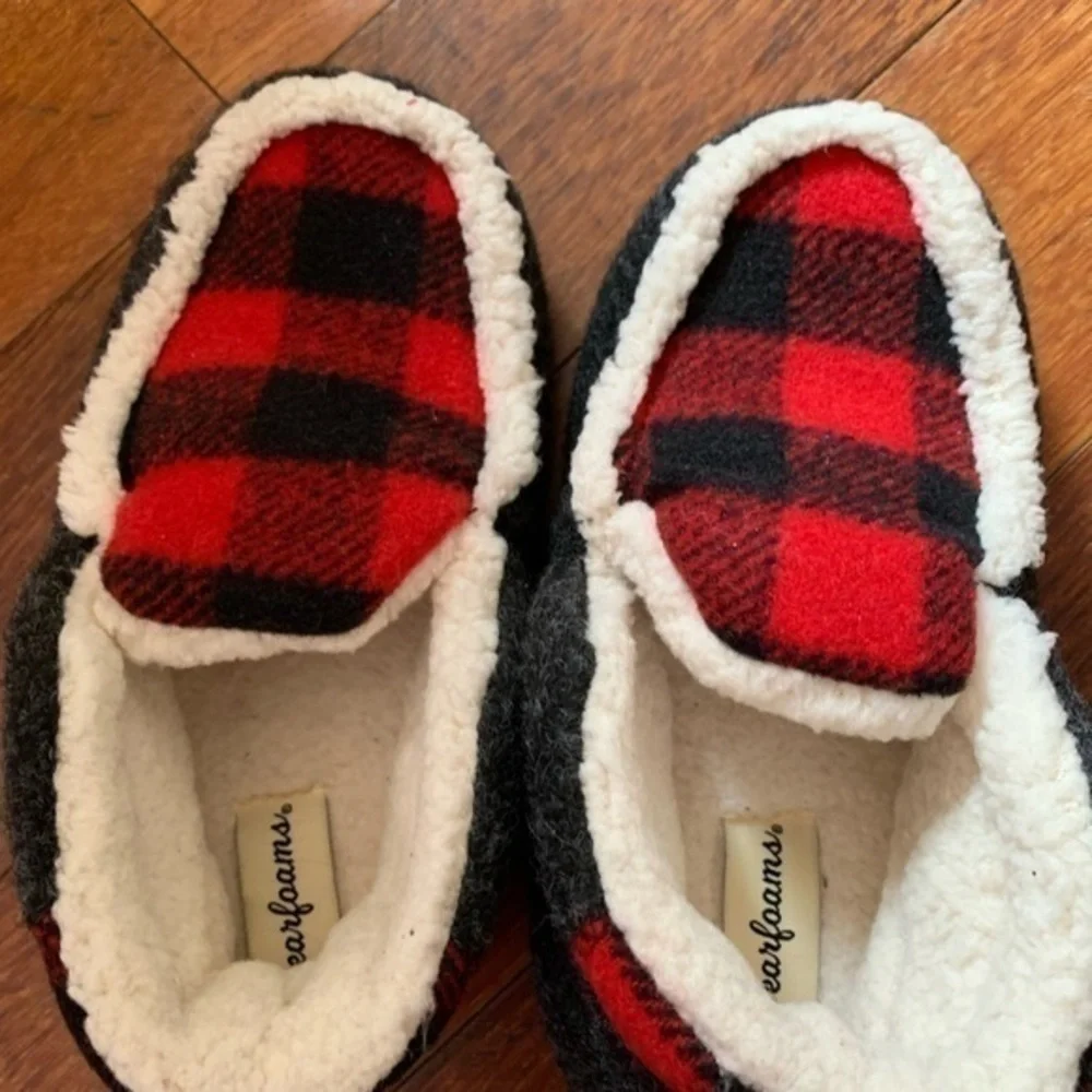 Dearfoam kids size 11-12